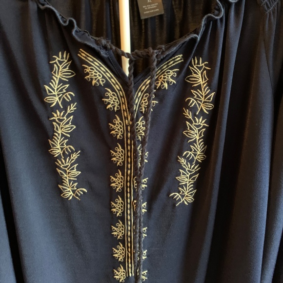 Peck & Peck poly and spandex tunic. Worn 2x - Picture 4 of 6